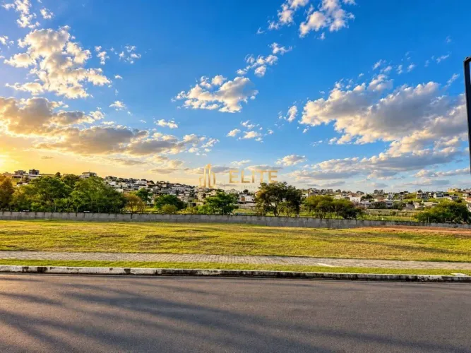 Terreno Plano de 866 m² no Urbanova, Condomínio Jardins das Nações, São José dos Campos SP