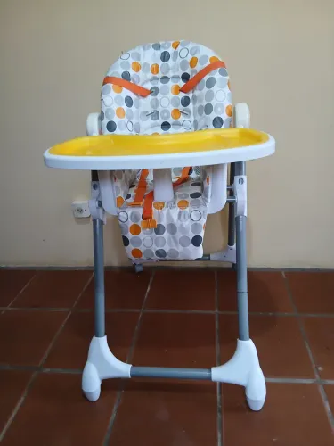 Cadeira de alimentação para bebê