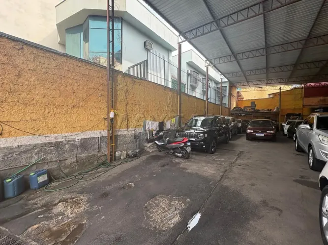 Galpão Comercial com cobertura em Santana com 1 Banheiro