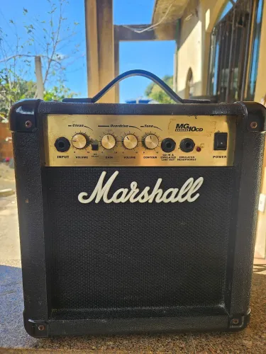 marshall mg10cd 10watts