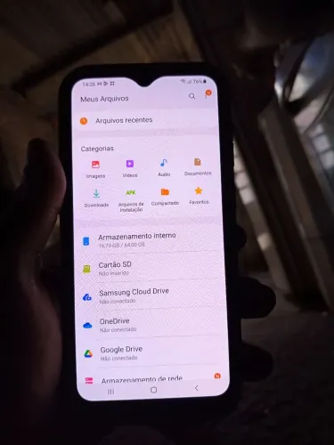 Vêndo um Samsung a30 64 gigas ou troco por caixa grande alguma coisa do meu interesse 250