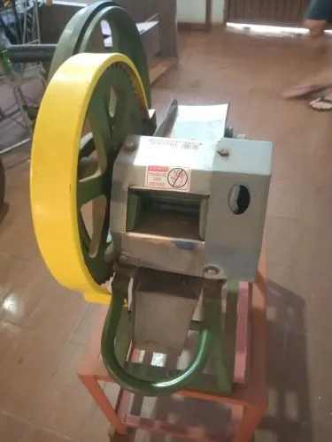 Vendo uma Garaparia completa com rodinha 