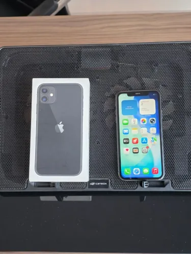 Iphone 11 (impecável, todo original de fábrica) 128Gb