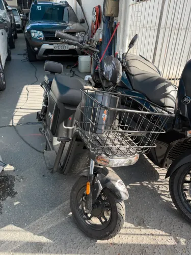 Moto chefe REt 