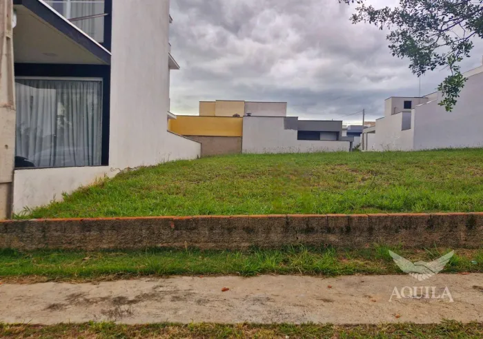 TERRENO PLANO COM 150 m² NO CONDOMÍNIO HORTO VILLAGIO - SOROCABA
