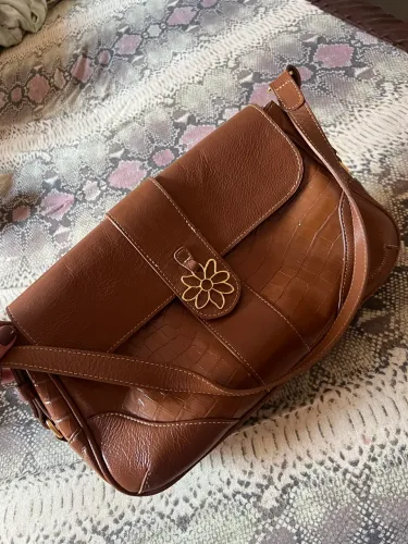 Bolsa feminina de couro café - nova