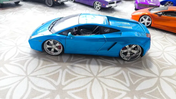 Lamborghini 1/18 linda