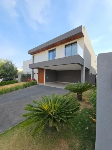 Casa de Condomínio com 5 Suítes à Venda, 381 m² no Alphaville Araguaia em Goiânia/GO