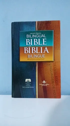 Bíblia Bilíngue Português/Inglês NTLH Linguagem do dia a dia I Capa Dura I Aprender Inglês