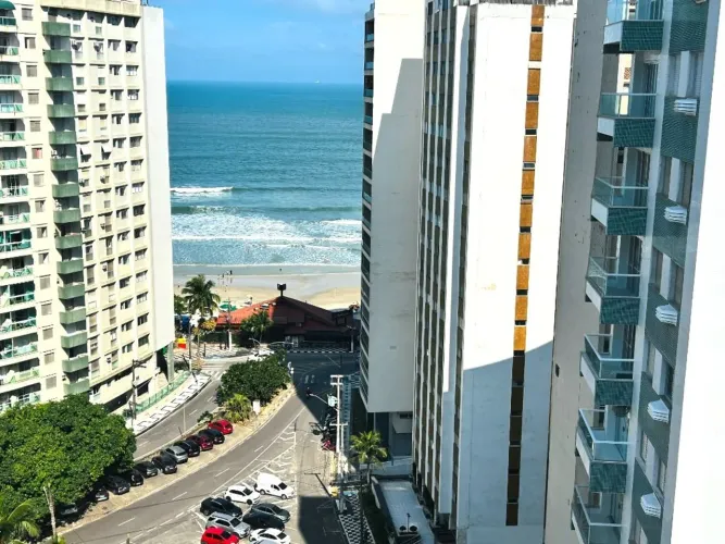 Apartamento com 3 dormitórios à venda, 85 m² por R$ 650.000,00 - Pitangueiras - Guarujá/SP