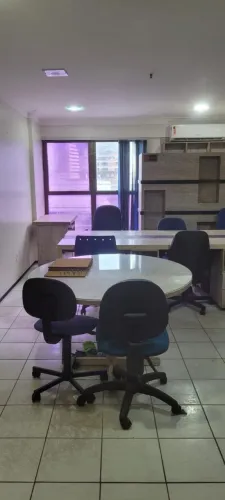 Aluga sala mobiliada no Renascença 