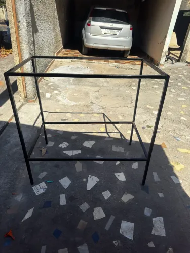 Mesa de centro pra loja + suporte de provador
