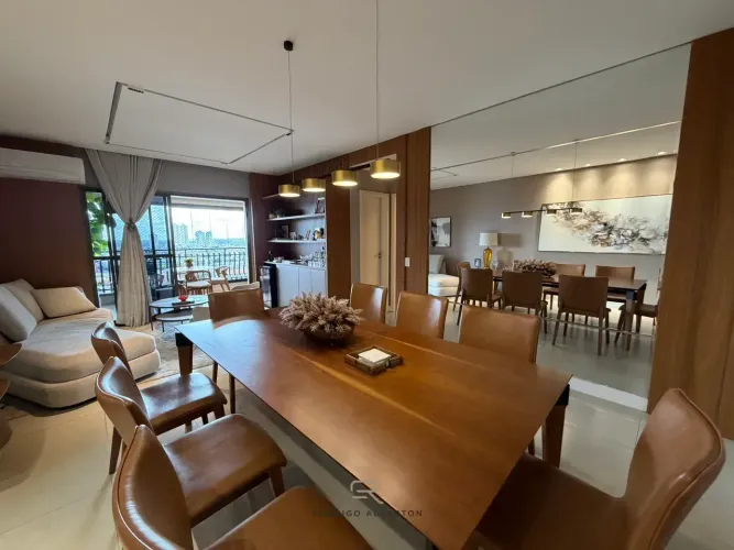 Apartamento com 148m², 3 quartos, andar alto, Mobiliado e Decorado.