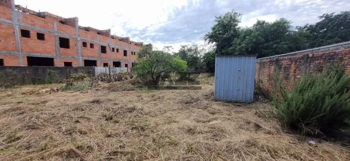 Terreno à venda com 1.000m² e topografia plana no Mansões Santo Antônio, Campinas