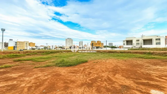 Área com 1.330m² disponível para Venda no bairro Presidente Roosevelt em Uberlândia-MG