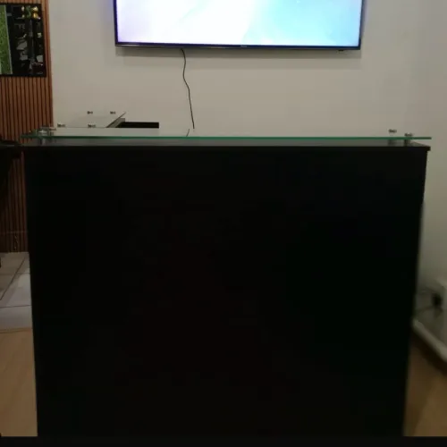 Vendo excelente balcão