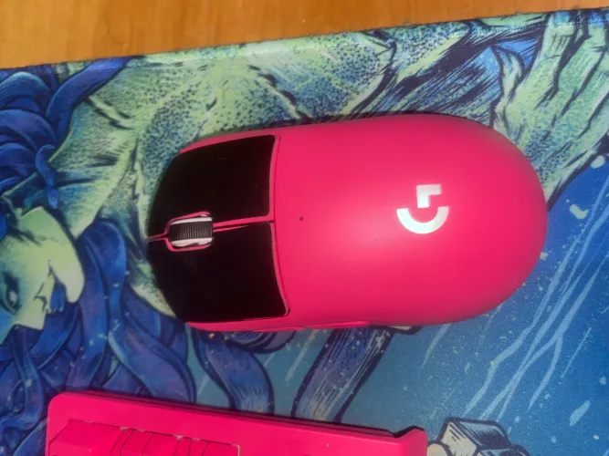 Kit gamer competitivo Logitech G Pro Superlight + Attack Shark + mousepad Fallen