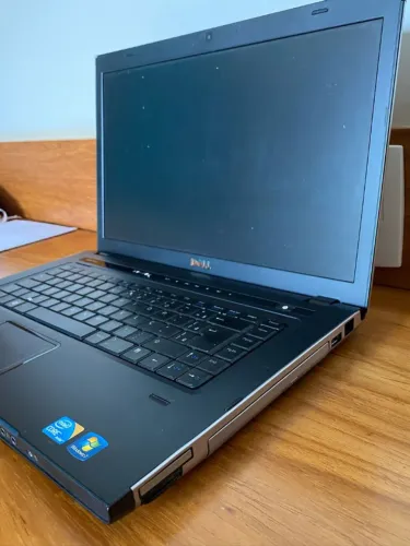 Notebook Dell Vostro 3500 - para peças ou reparo, bateria com pouco uso.