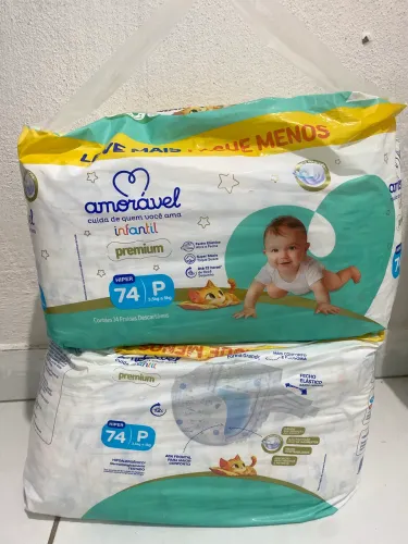 2 pacotes de fraldas novas e lacradas no tamanho P! Apenas R$100,00