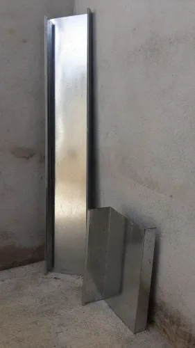 Vendo Rufo/ calha para muro