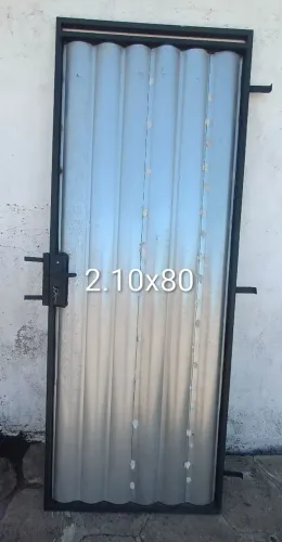 Grande oportunidade portão de 2.10x80