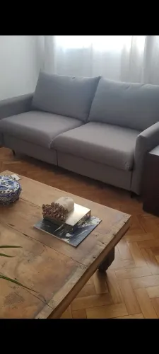 Sofá 3 lugares em linho