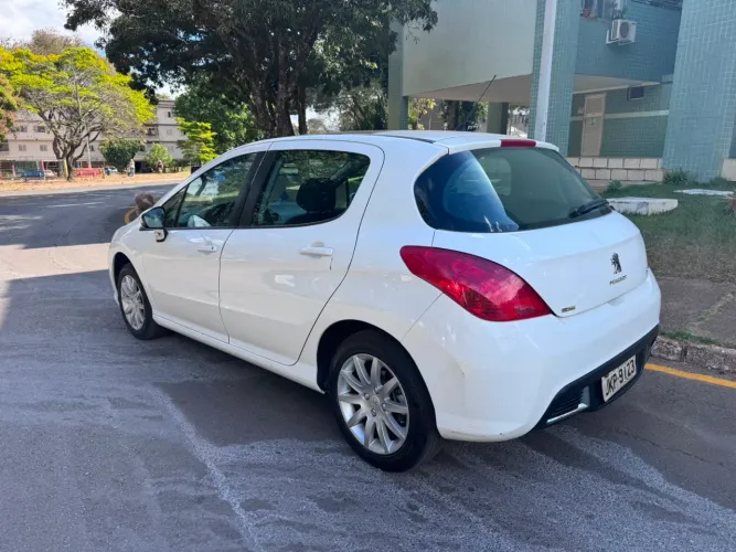 Peugeot 308 Active 1.6 Flex 16V 5P Mec. 2014