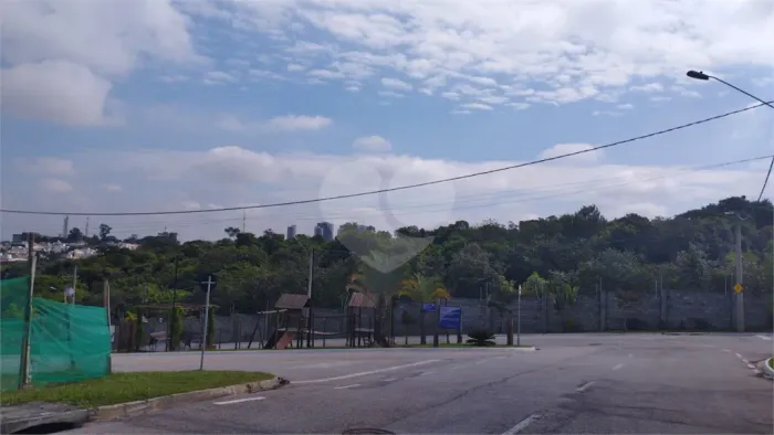 TERRENO CONDÓMINIO PRÓXIMO A TUDO