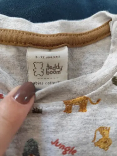 100 peças de roupas de bebê em bom estado