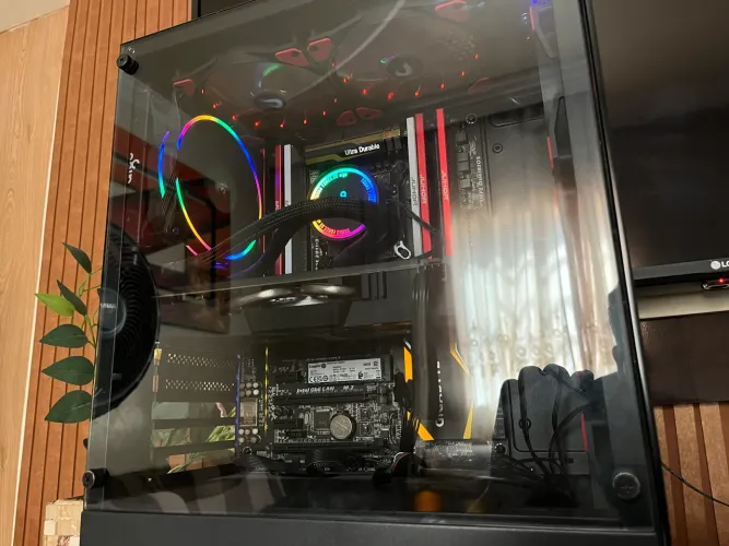 PC Gamer Xeon E5-2686 v4 + RX 580 8GB + 48GB RAM + SSD NVMe 512