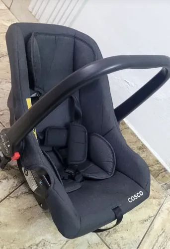 Vendo kit carrinho e bebe conforto cosco kids