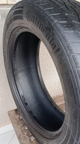Pneu Continental ContiCrossContact LX2 215/60 R17 96H M+S - R$ 220 (Tem conversa)