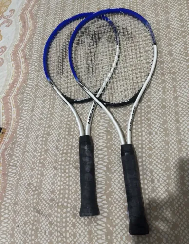 Raquete de tênis de titânio