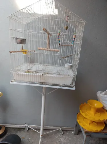 Vendo gaiola pra passarinho