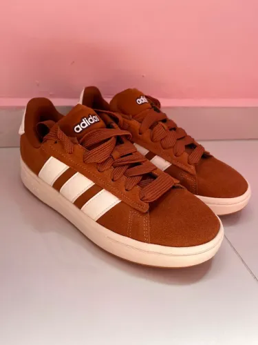 Tênis adidas Grand Court Aplha
