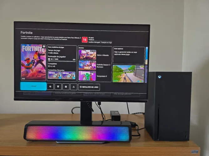 Xbox series X 1TB + Monitor TCL QLed + 2 controles