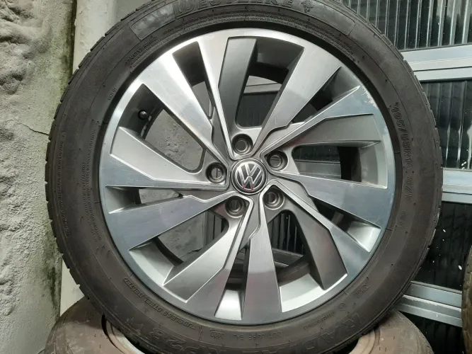Rodas Volkswagen Polo originais grafite com diamantado 5x100 usadas