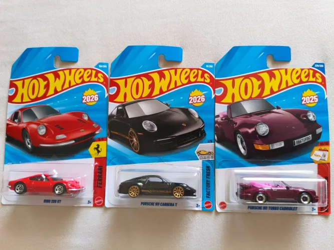Kit Hot Wheels Ferrari e Porsches