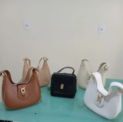 Vende bolsas lindas e elegantes 