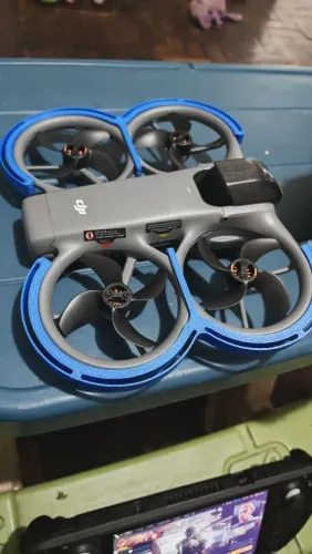 Dji Avata 360 RC 2 com accesorios impresos