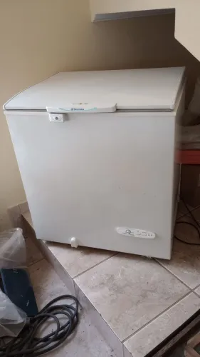 Freezer Horizontal - Marca Electrolux - 204 litros - Modelo H210 - 220 V
