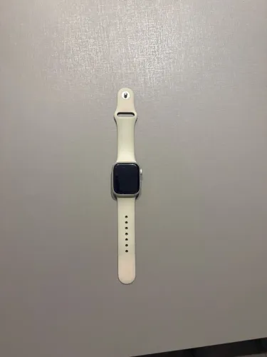 Apple Watch Series 7 41mm com Pulseira Bege