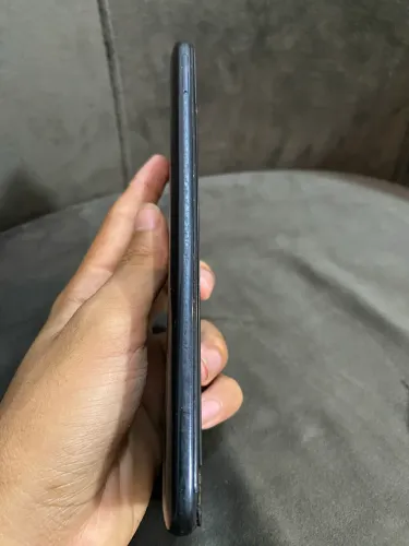 VENDO CELULAR COM DEFEITO NA TELA POR 75
