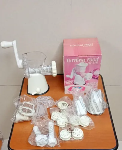 Moedor de carne e fábrica de massas DV00160