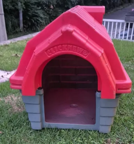 Casinha de cachorro com chaminé