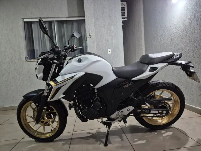 Fazer FZ25 Connected