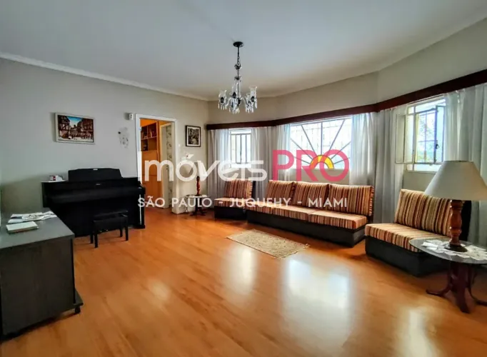 Casa no Cambuci, 3 dormitórios e 2 vagas