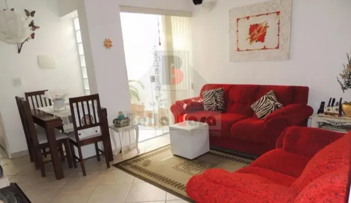 Ótima Casa a venda na Vila Prudente com churrasqueira