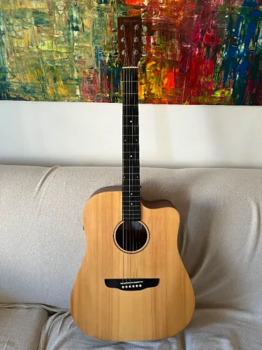 Violão de aço eletroacústico Rozini Woodie Crudie 6C (acompanha bag)