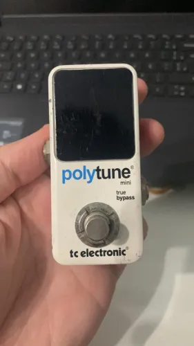 Pedal TC Electronic PolyTune Afinador